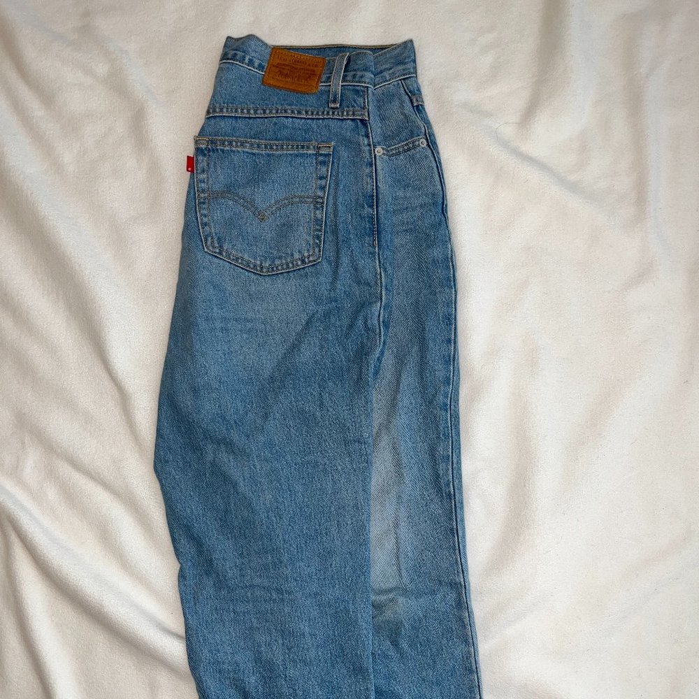 Levi Mom Jean